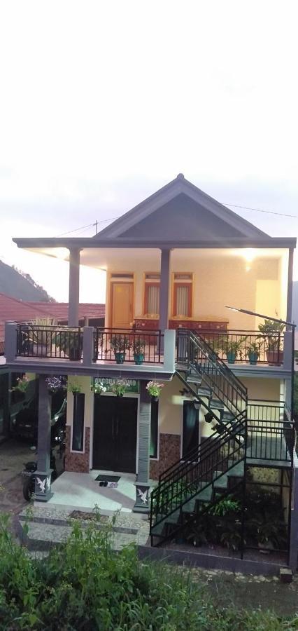 Homestay Anggun โบรโม ภายนอก รูปภาพ