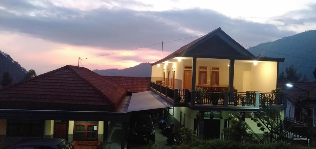 Homestay Anggun โบรโม ภายนอก รูปภาพ